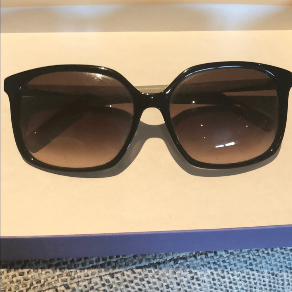 Fendi sunglasses FS5231 Black and Tan sunglasses